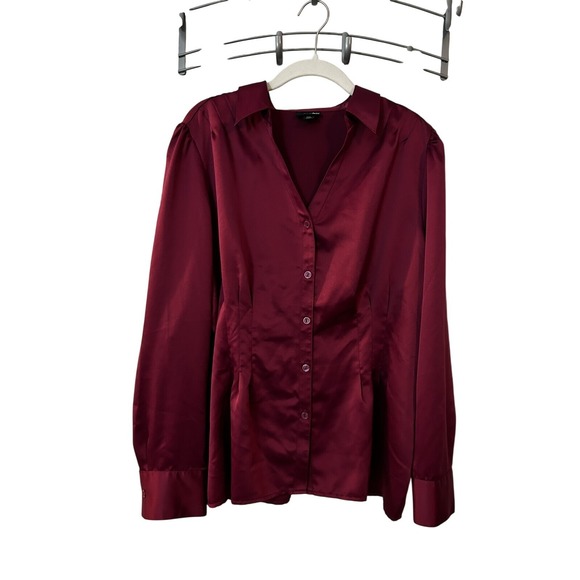 East 5th Tops - East 5th Women's Blouse PXL Button Down Long Sleeve Style Red Pleated  Front EUC